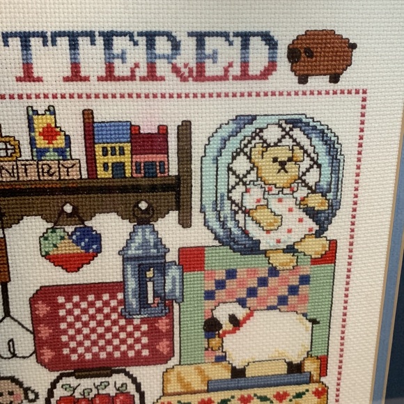 Vintage “I’m Not Cluttered, I’m Country” framed cross stitch picture - Picture 4 of 10